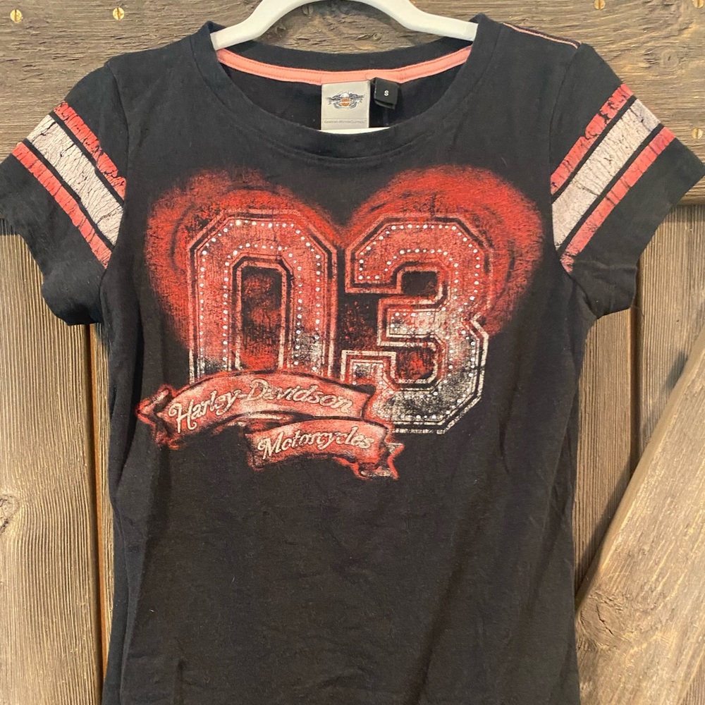 Women’s authentic HD t shirt